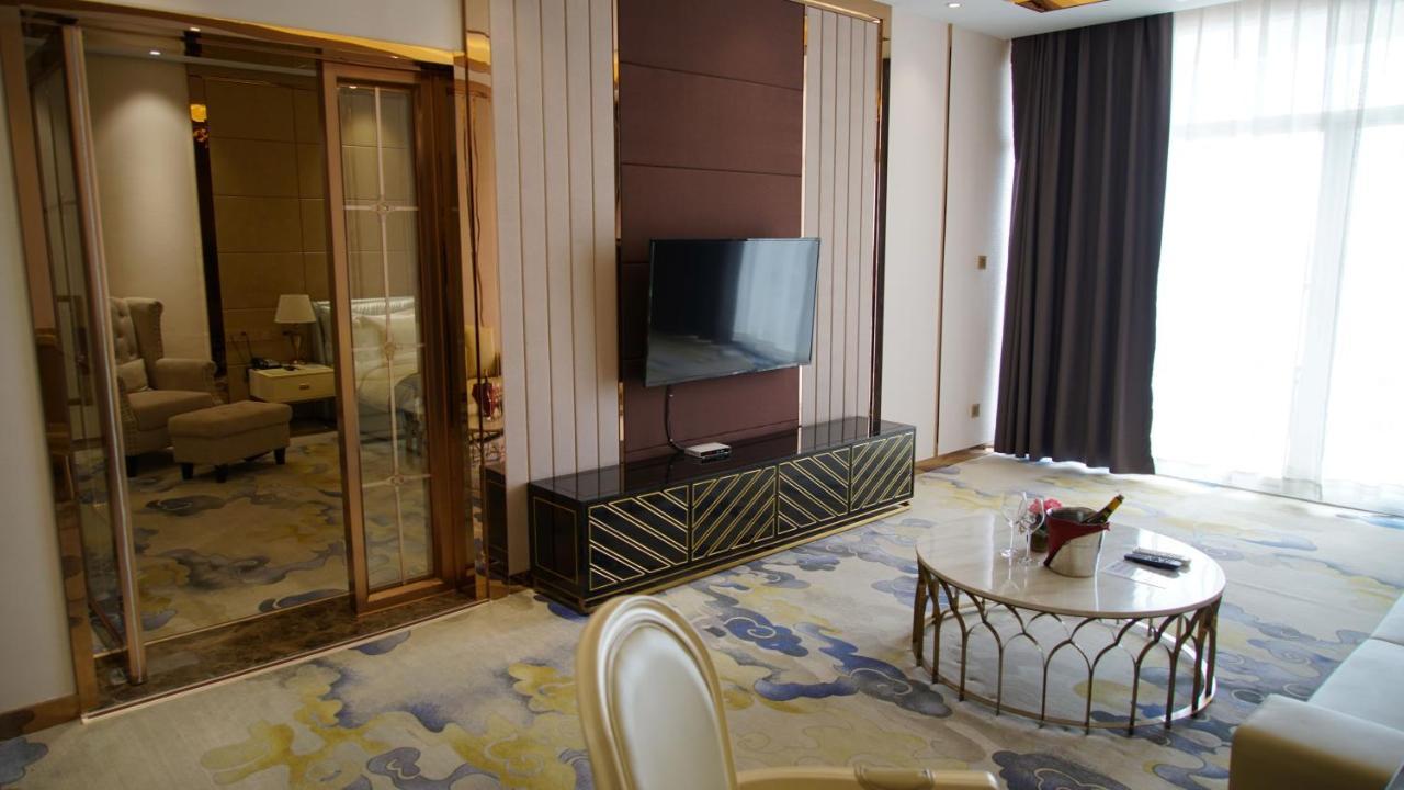 St Hotel Wattay Airport Wientian Zewnętrze zdjęcie